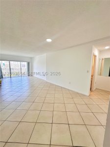 Aluguel de apartamento no Arlen House 701