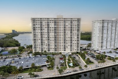 Aluguel de apartamento no Arlen House 701