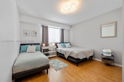 Comprar apartamento no Marina Bay Club 308