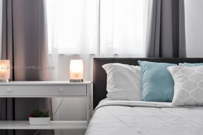 Comprar apartamento no Marina Bay Club 308