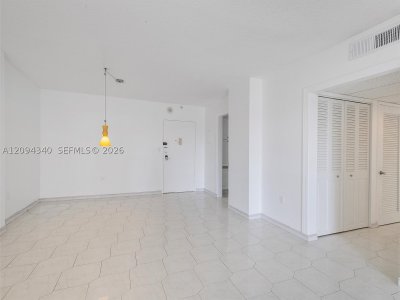Aluguel de apartamento no Coastal Towers 523