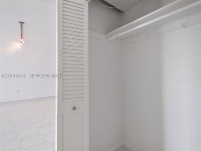 Aluguel de apartamento no Coastal Towers 523