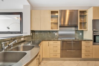 Aluguel de apartamento no Continuum I South 1703