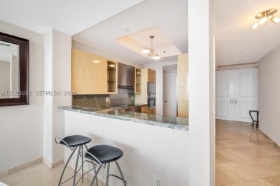 Aluguel de apartamento no Continuum I South 1703