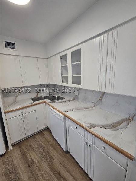 Condo for sale at King Cole 721
