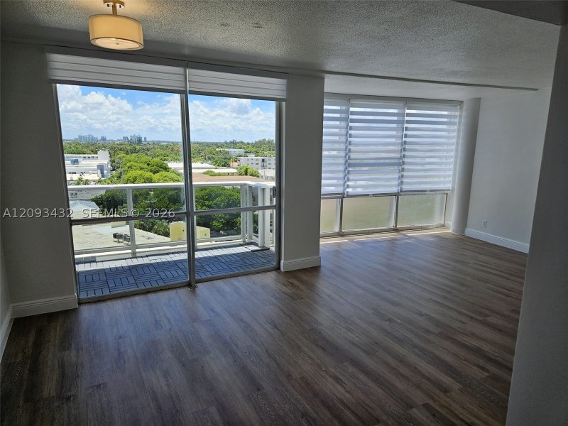 Condo for sale at King Cole 721