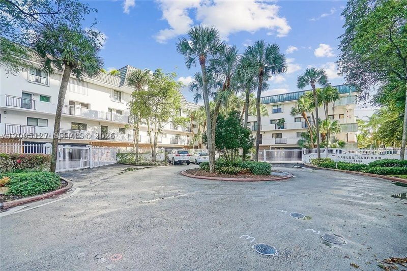 Property photo # 3