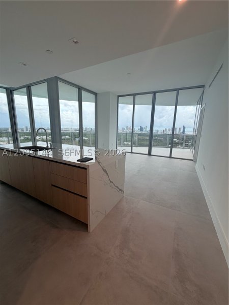 Aluguel de apartamento no One Park Tower by Turnberry 2911