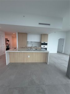 Aluguel de apartamento no One Park Tower by Turnberry 2911