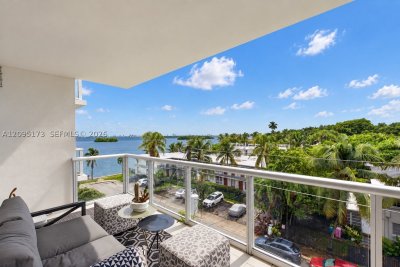 Aluguel de apartamento no Ios on the Bay 412