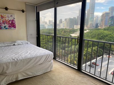 Aluguel de apartamento no Brickell Place B1010