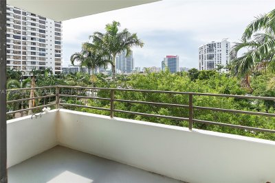 Aluguel de apartamento no Olympus Towers 420