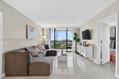 Comprar apartamento no Coronado I 1402