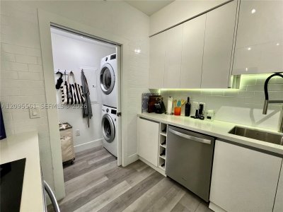 Comprar apartamento no 350 Las Olas Place 680