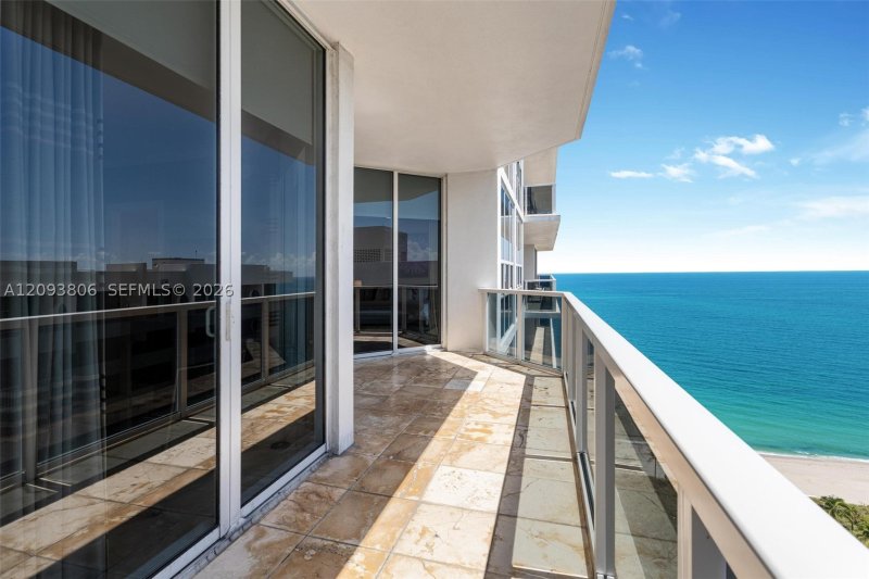 Condo for sale at Bellini Bal Harbour 1604