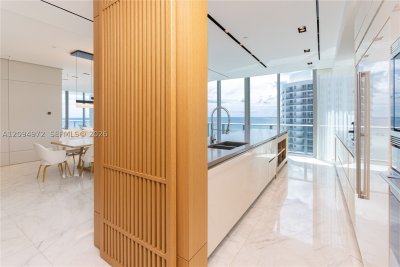 Comprar apartamento en Chateau Beach Residences 1602