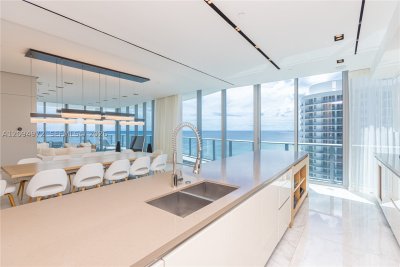 Comprar apartamento en Chateau Beach Residences 1602