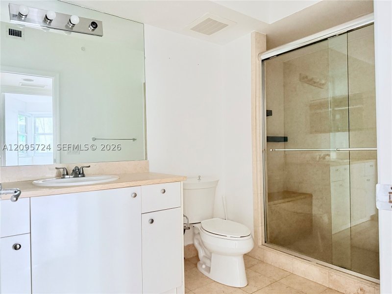 Comprar apartamento en Turnberry Village South 216