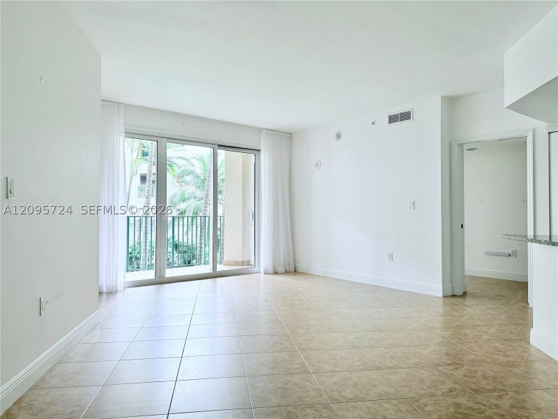 Comprar apartamento en Turnberry Village South 216