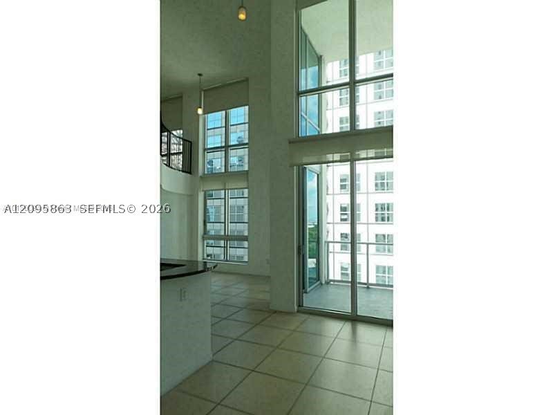 Alquiler de apartamento en Aston Martin Residences Loft 1034