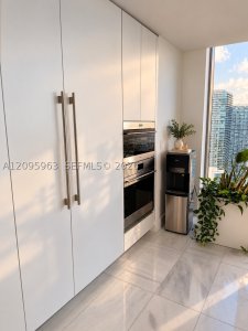 Comprar apartamento no Missoni Baia 4101
