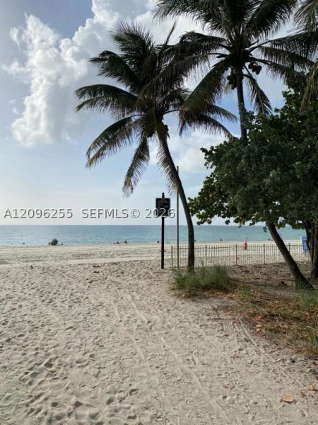 Comprar apartamento no Aventura Beach Club 230