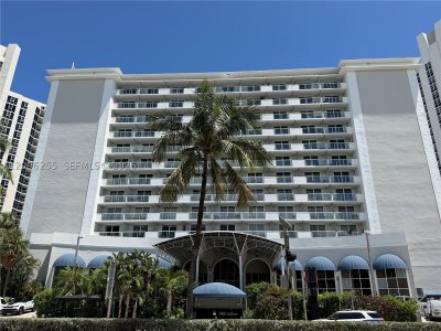 Comprar apartamento no Aventura Beach Club 230