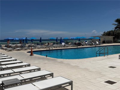 Comprar apartamento no Aventura Beach Club 230