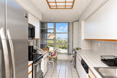 Comprar apartamento en Mystic Pointe 400 1503