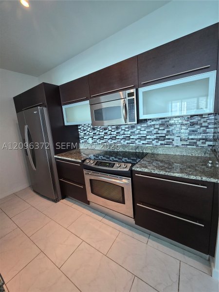 Aluguel de apartamento no The Plaza Tower I 3300
