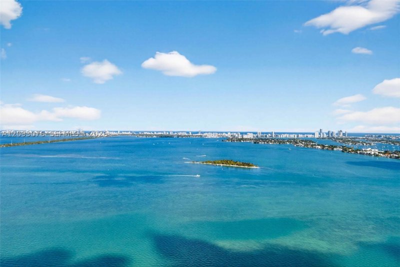 Comprar apartamento no Aria Reserve Miami 2201
