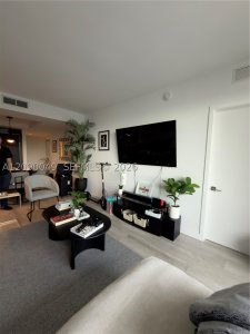 Alquiler de apartamento en Brickell Heights West 3505