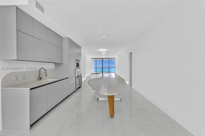 Comprar apartamento en Jade Signature 2003
