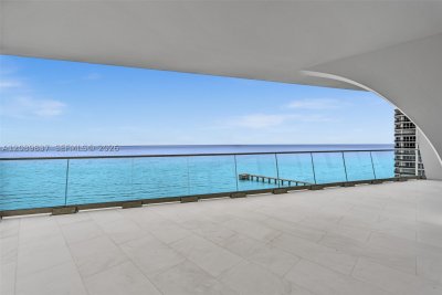 Comprar apartamento en Jade Signature 2003