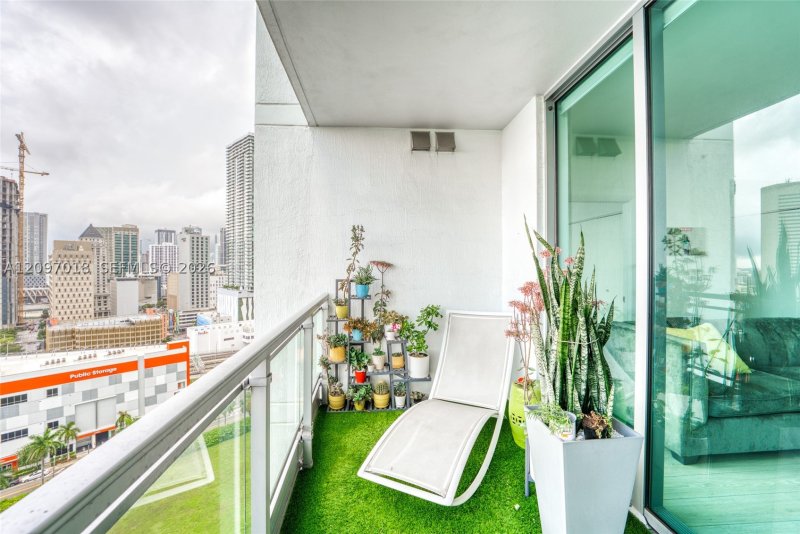 Apartment for rent at The Ivy 2009