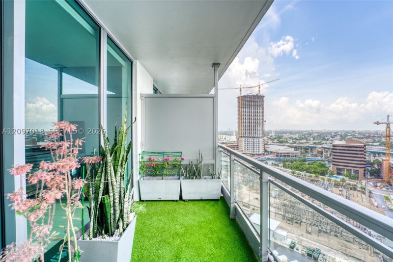 Apartment for rent at The Ivy 2009