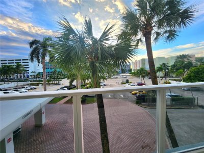 Alquiler de apartamento en Alexander Towers 204