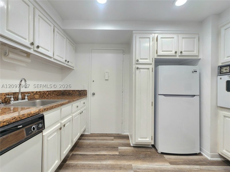 Alquiler de apartamento en Alexander Towers 204