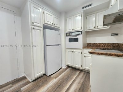 Alquiler de apartamento en Alexander Towers 204