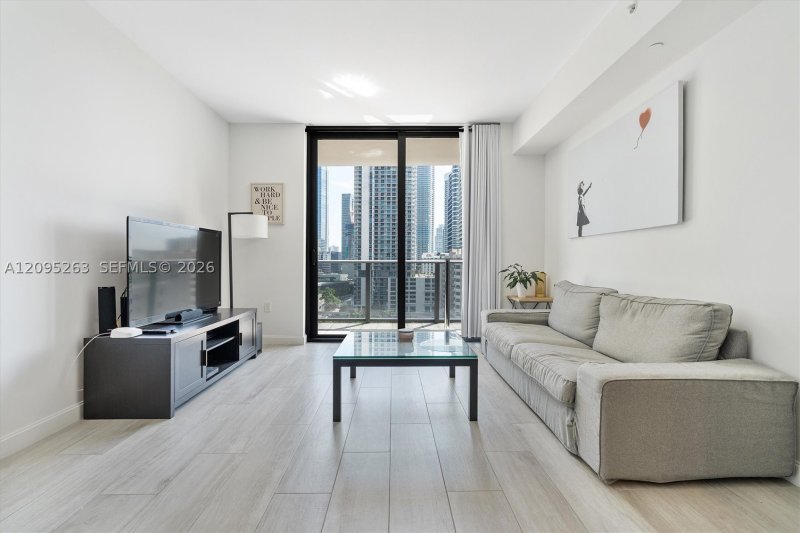 Comprar apartamento en Brickell Heights East 1005