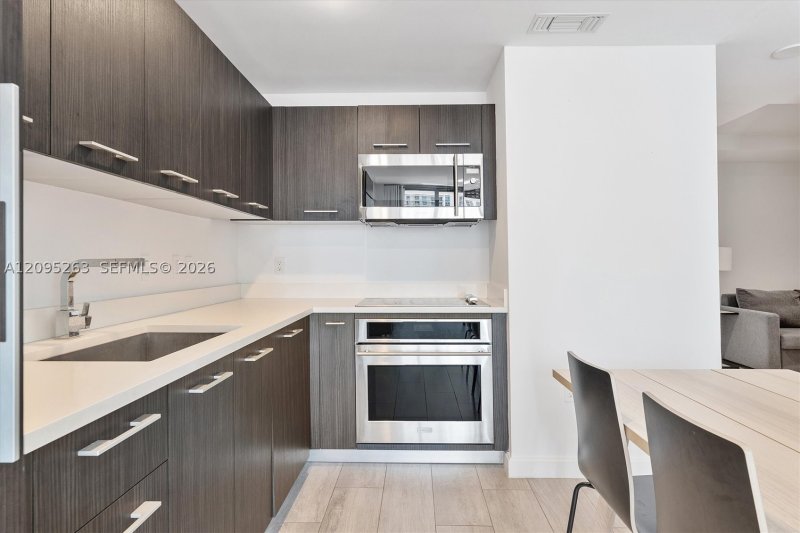 Comprar apartamento en Brickell Heights East 1005