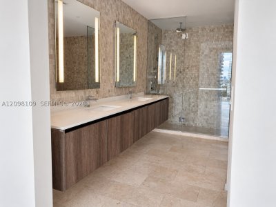 Alquiler de apartamento en Brickell City Centre Rise 2005