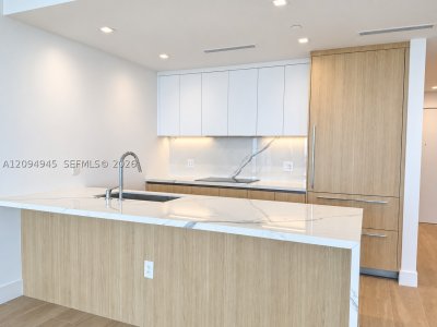 Aluguel de apartamento no One Park Tower by Turnberry 802