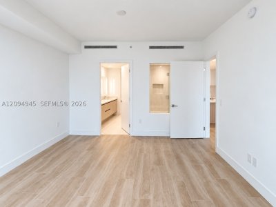Aluguel de apartamento no One Park Tower by Turnberry 802