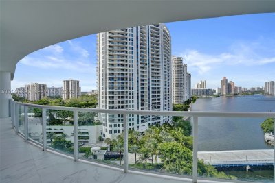 Comprar apartamento no 4000 Williams Island 1205