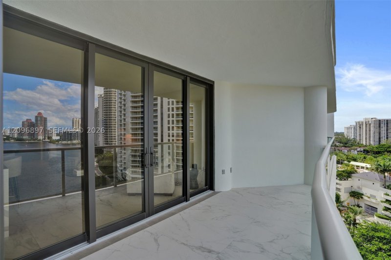 Comprar apartamento no 4000 Williams Island 1205