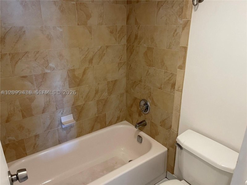 Aluguel de apartamento no Arlen House 812