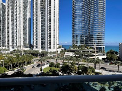 Aluguel de apartamento no Arlen House 812