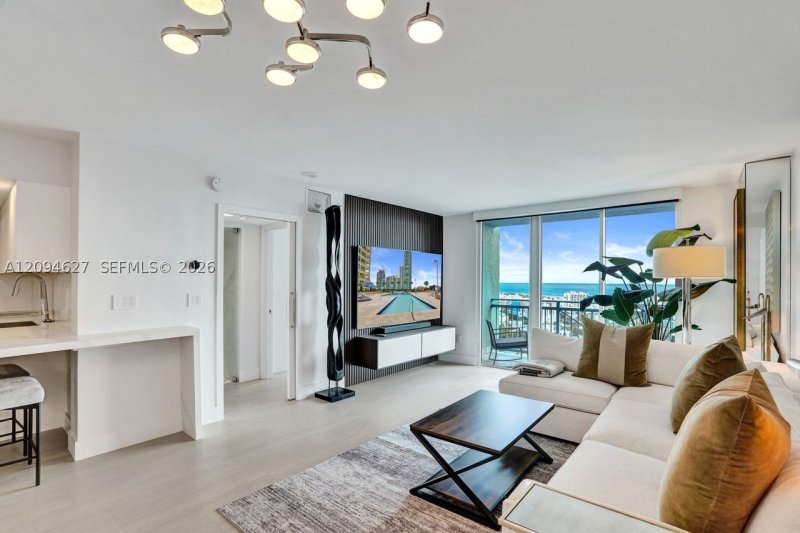 Condo for sale at Yacht Club at Portofino 2407