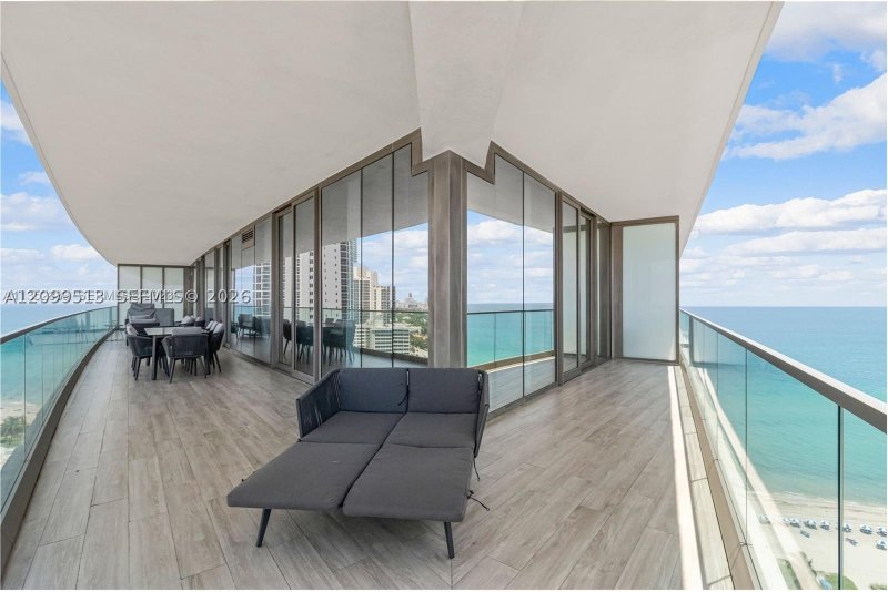 Apartment for rent at Residences by Armani / Casa 1605
